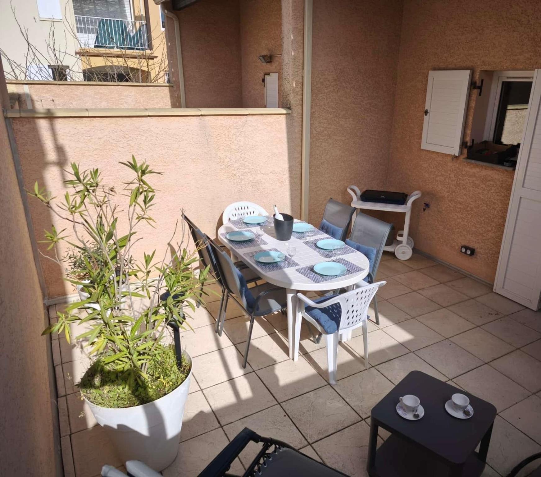 Charmant Pavillon Pour 5-6 Pers. Agde Luaran gambar